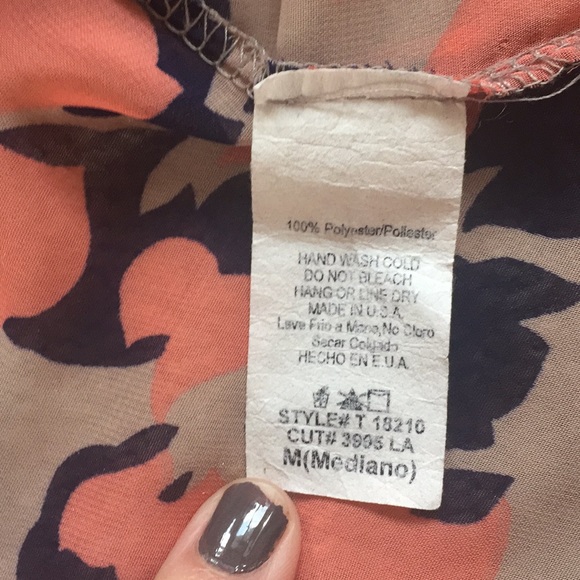 Mono B coral and navy blouse size medium - Picture 5 of 5